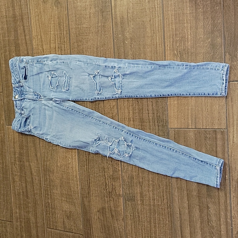AMERICAN EAGLE OUTFITTERS SuperStretch X HI Rise Jegging factory distress Sz 2 …